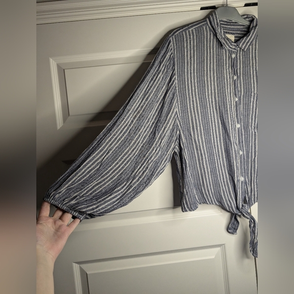 American Eagle Large Button Up Front Tie Long Sleeve Blouse Navy/Gray Stripe - Picture 4 of 13